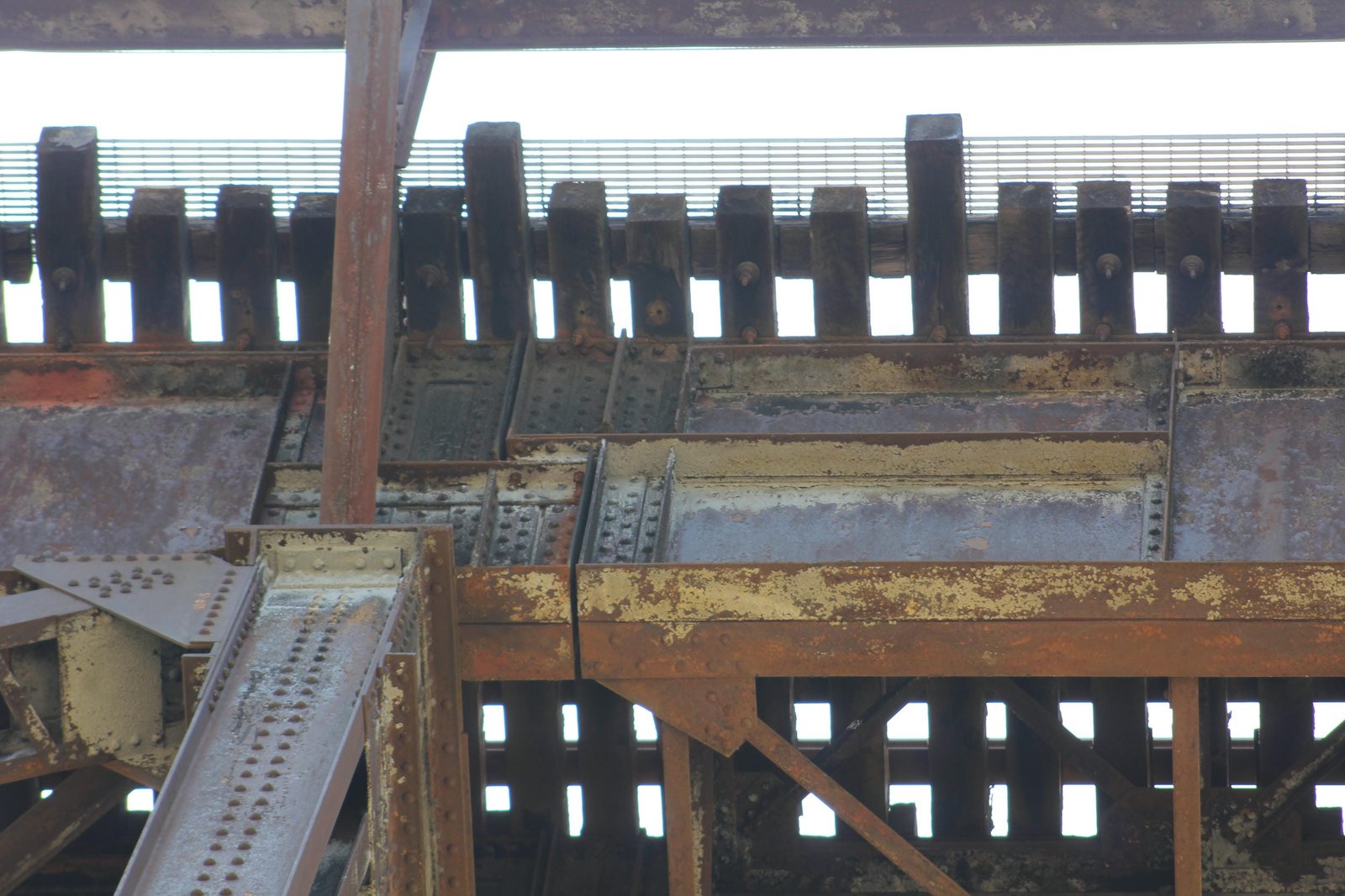Joint above tower #18 between spans #33 and #34